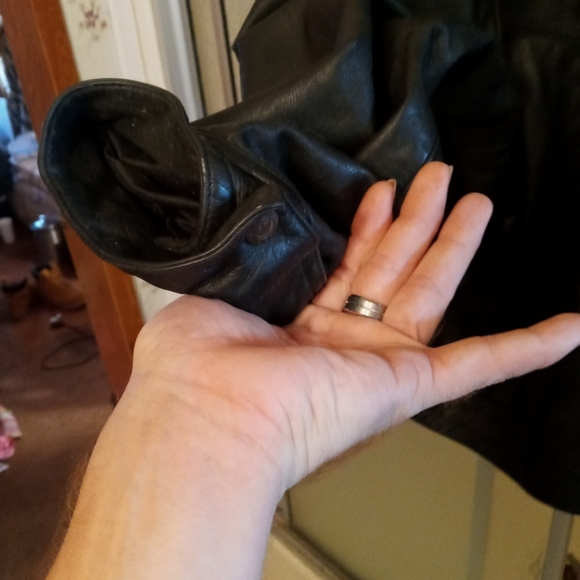 Roundtree & York leather jacket - Picture 5 of 7